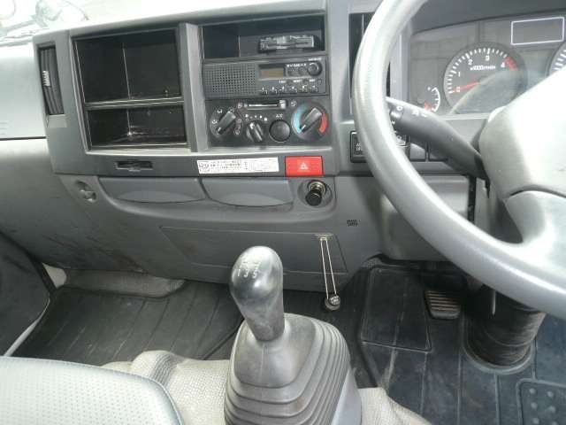 Isuzu Elf 8