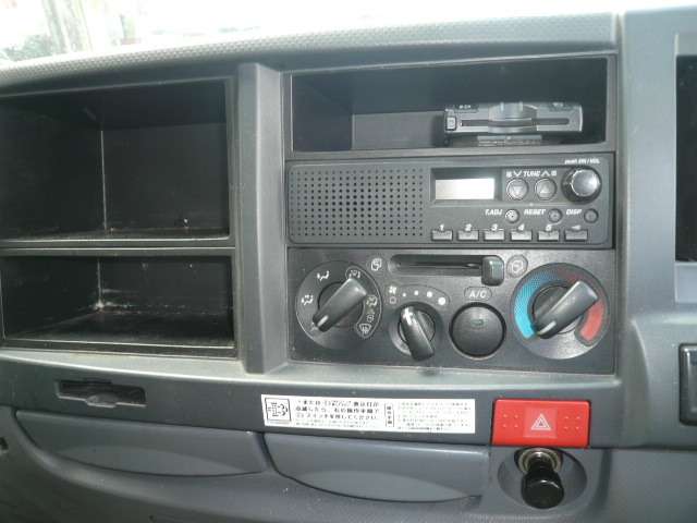 Isuzu Elf 9