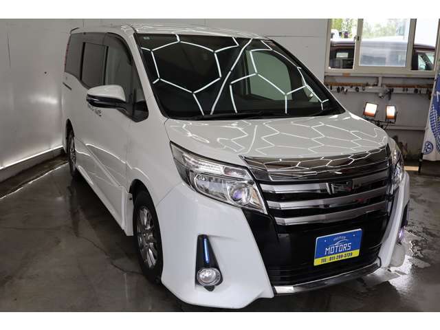 Toyota Noah 11