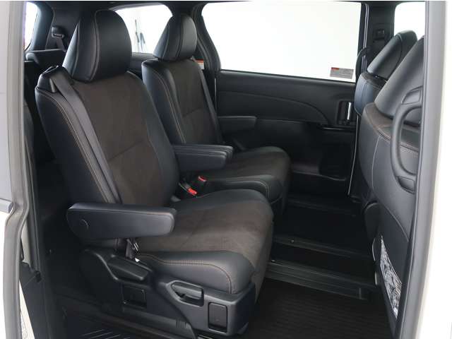 Toyota Estima 9