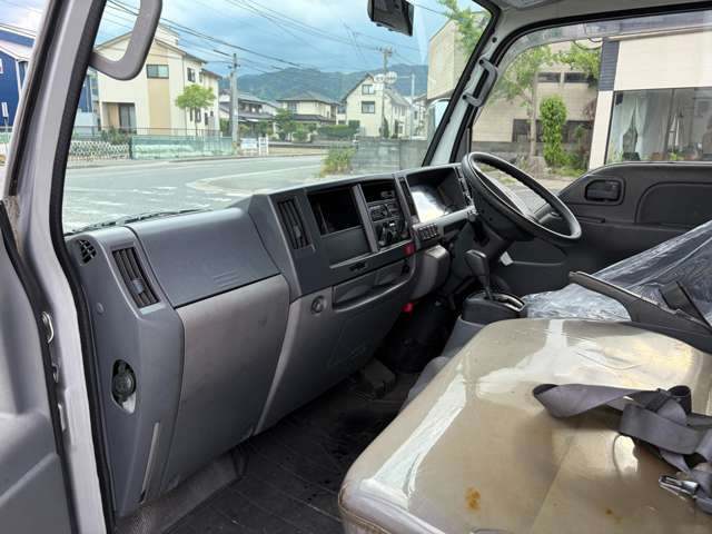 Isuzu Elf 11
