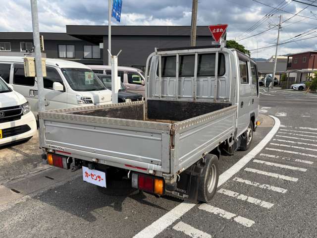 Isuzu Elf 8