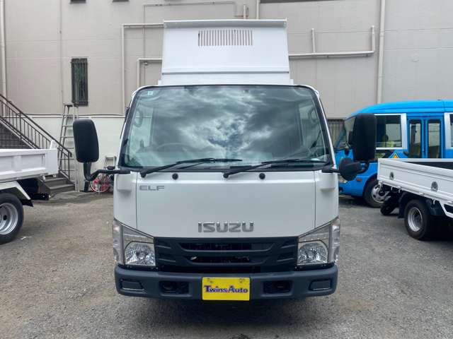 Isuzu Elf 3