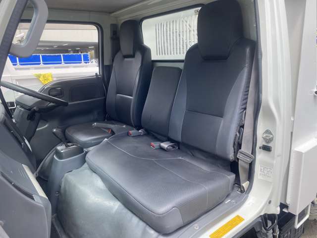 Isuzu Elf 9