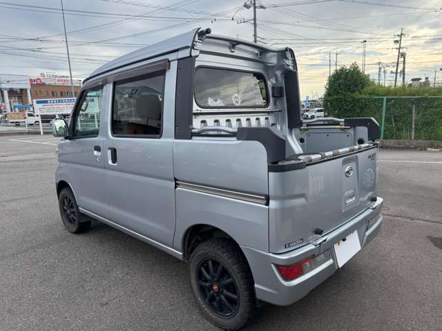 Daihatsu Hijet Deck Van 3