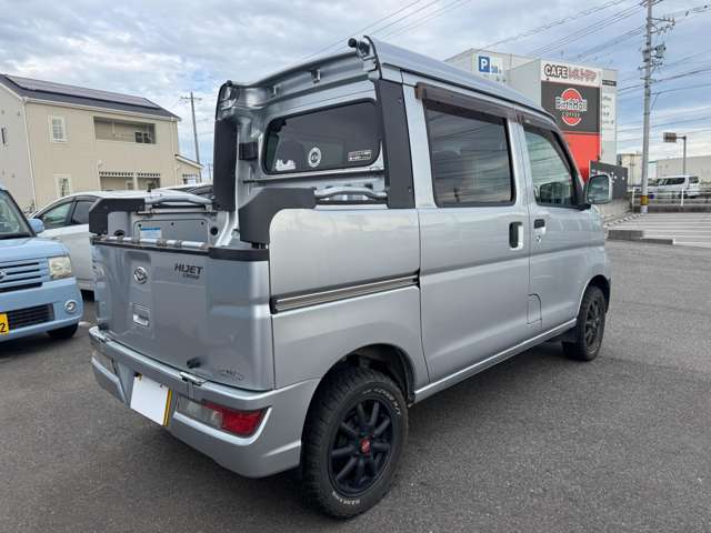 Daihatsu Hijet Deck Van 4