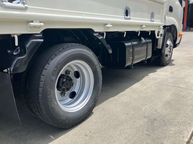 Hino Dutro 12