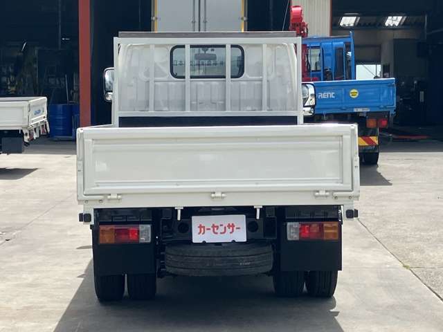 Hino Dutro 6