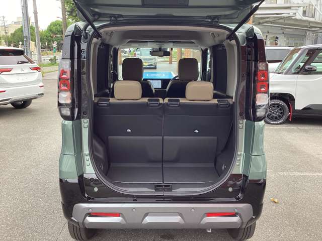 Mitsubishi Delica Mini 6