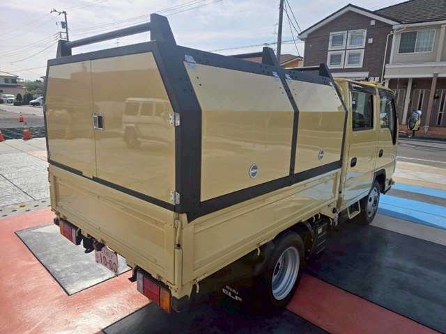 Isuzu Elf 3