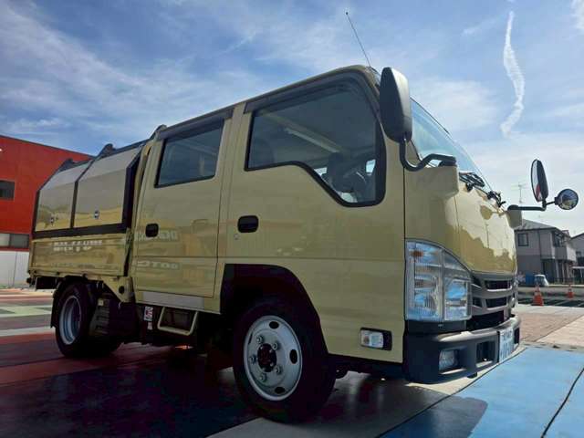 Isuzu Elf 4