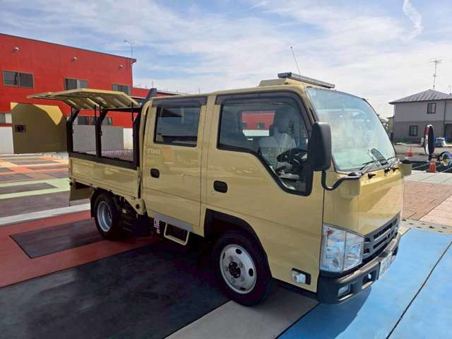 Isuzu Elf 8