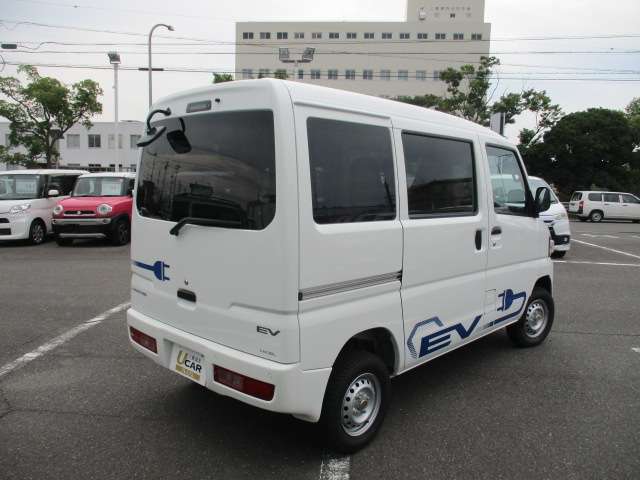 Mitsubishi Minicab EV 6