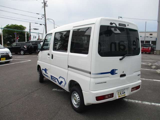 Mitsubishi Minicab EV 8