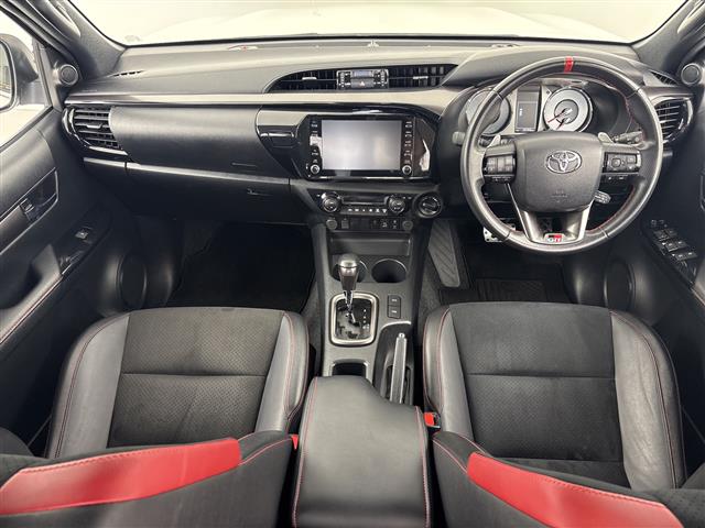 Toyota Hilux 3