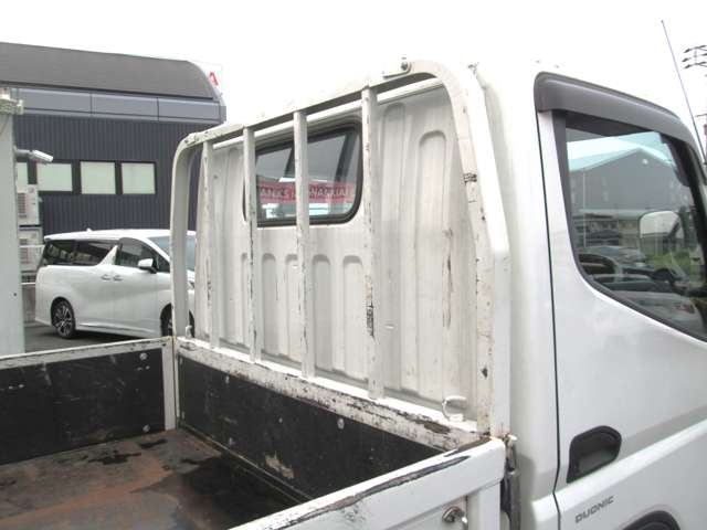 Mitsubishi Fuso Canter 9