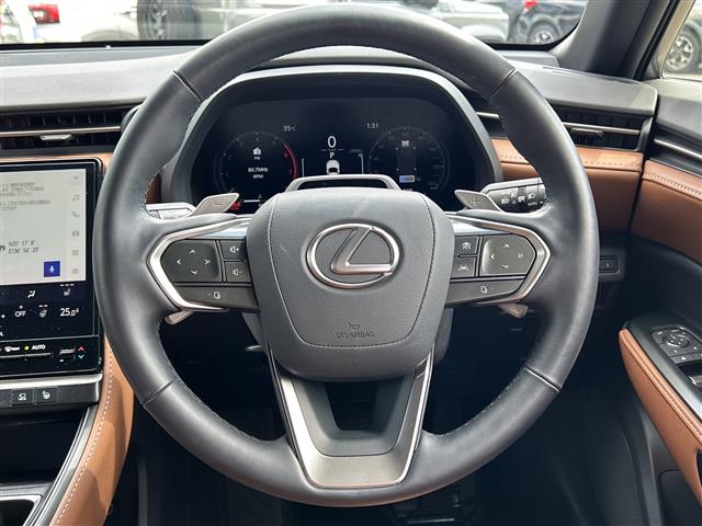 Lexus LBX 6