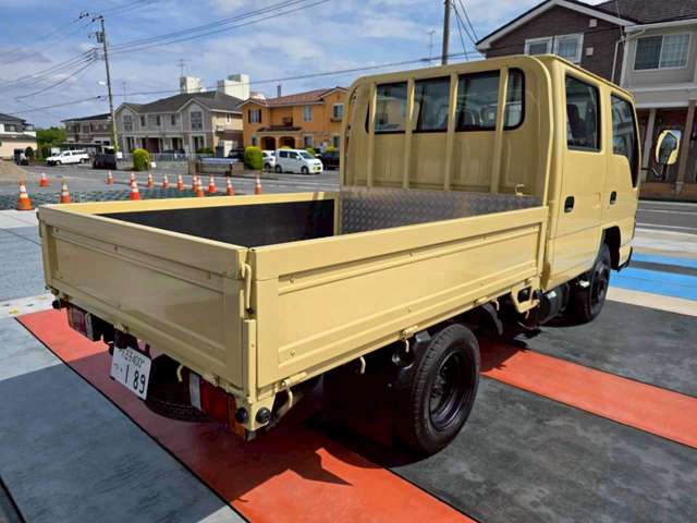 Isuzu Elf 3