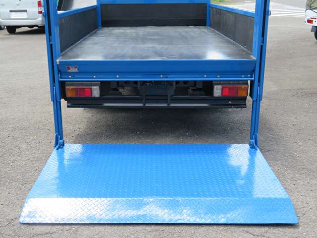Hino Dutro 10