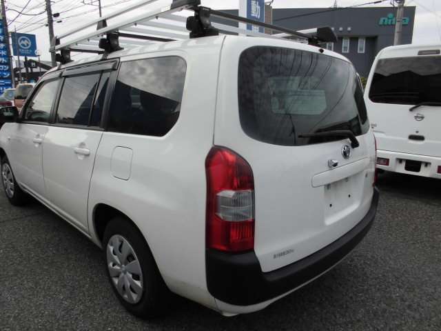 Toyota Probox Van 8