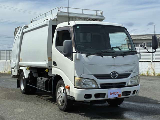 Hino Dutro 5