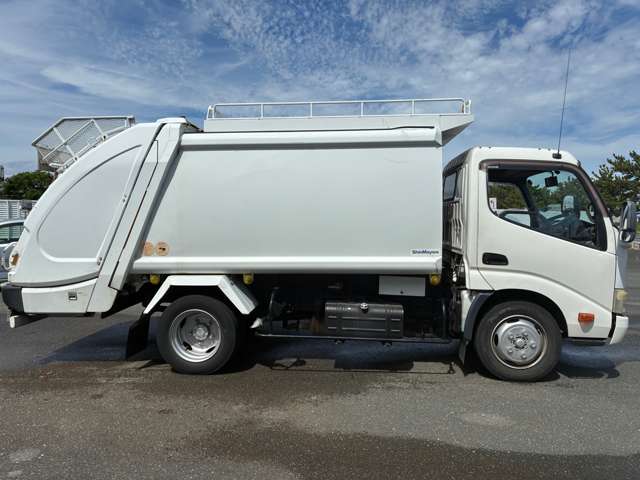 Hino Dutro 8