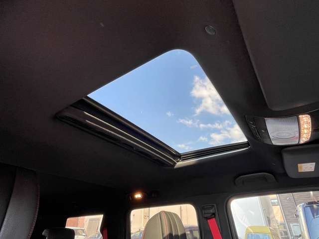 Mercedes-Benz G-Class 4