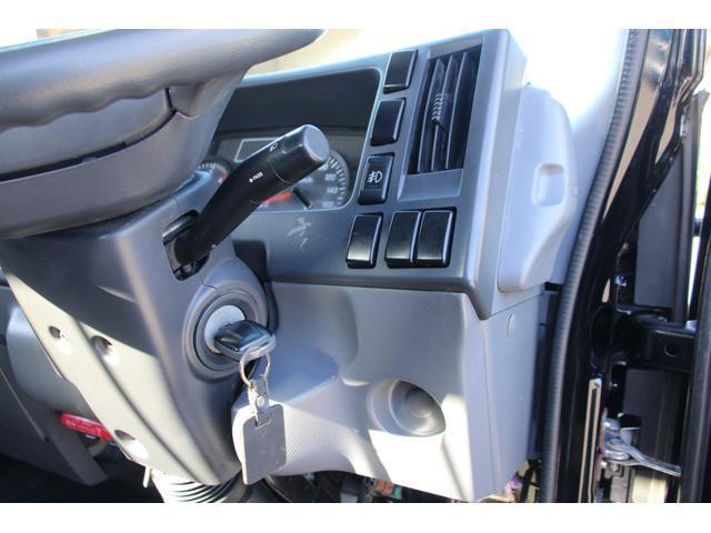 Isuzu Elf 4