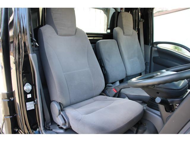 Isuzu Elf 8