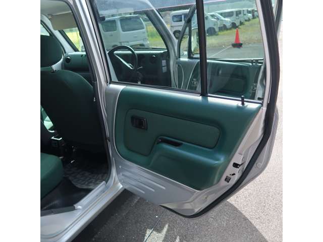 Daihatsu ネイキッド 10