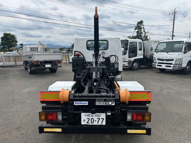 Isuzu Elf 6