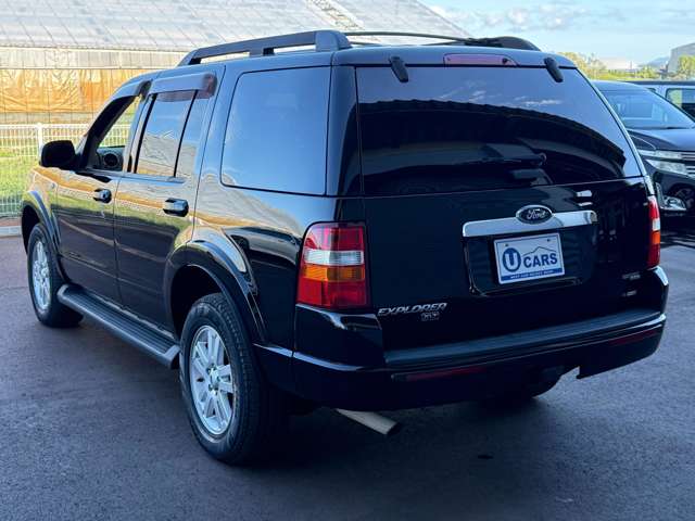 Ford Explorer 8