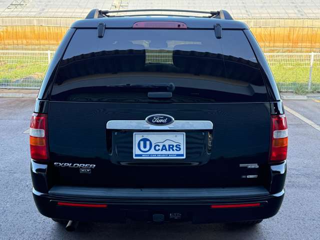 Ford Explorer 9