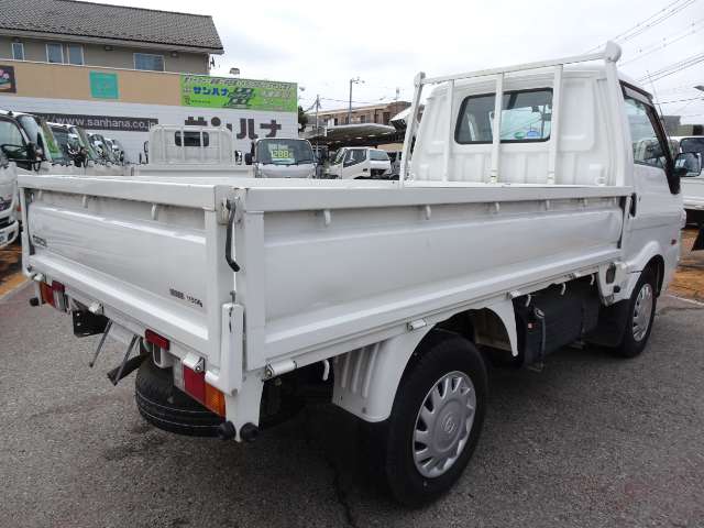 Mazda Bongo Truck 10