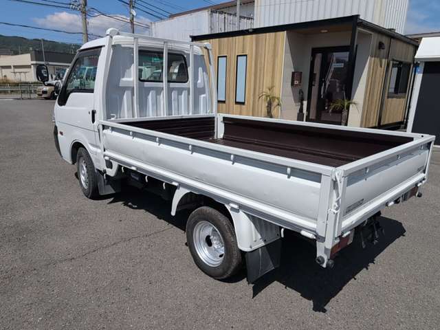 Mazda Bongo Truck 3