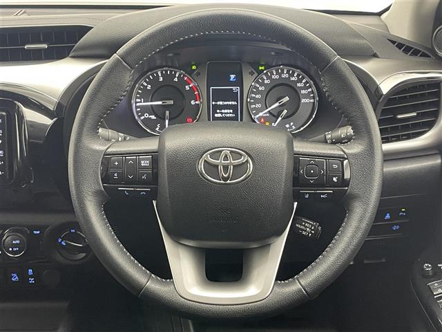 Toyota Hilux 9