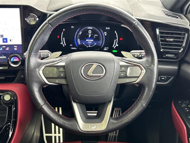 Lexus NX 4