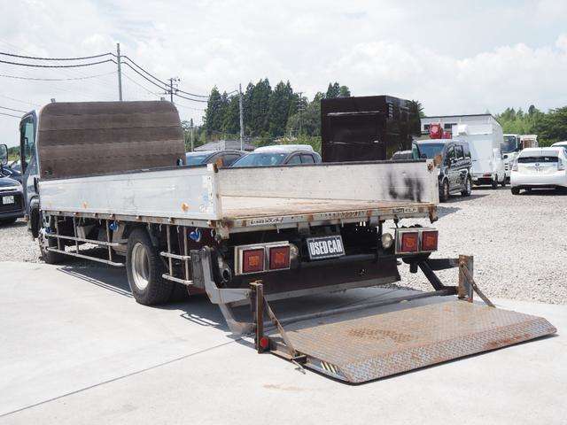Isuzu Elf 7