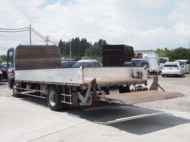 Isuzu Elf 8