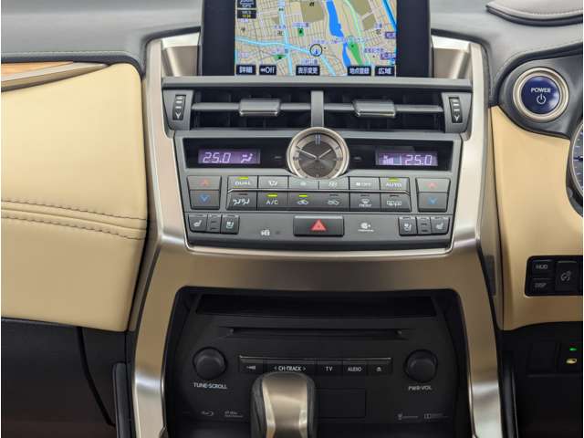 Lexus NX 5