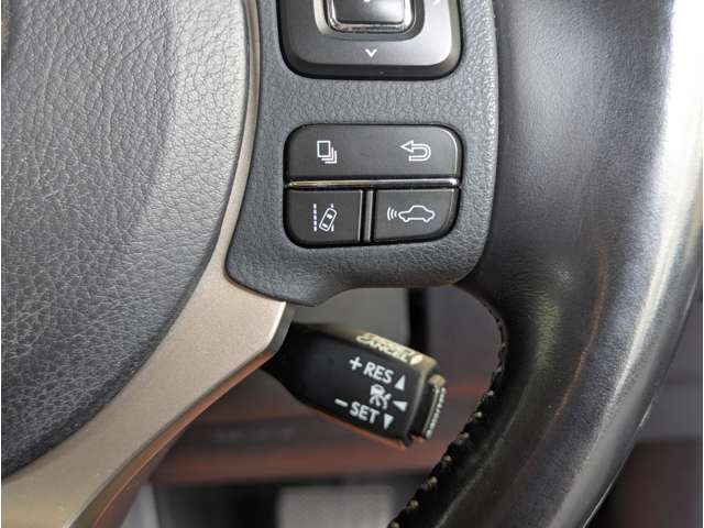 Lexus NX 8