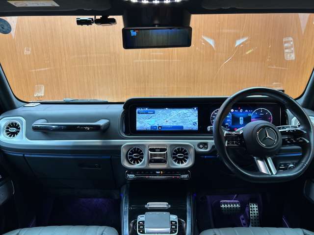 Mercedes-Benz G-Class 4