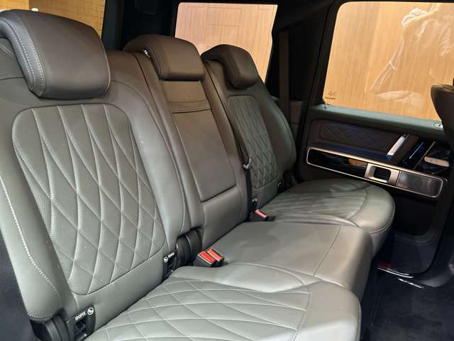 Mercedes-Benz G-Class 9