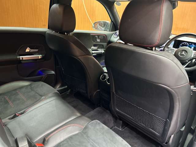 Mercedes-Benz GLB 8