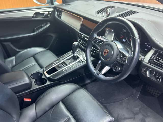 Porsche Macan 5