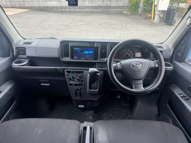 Daihatsu Hijet Cargo 3