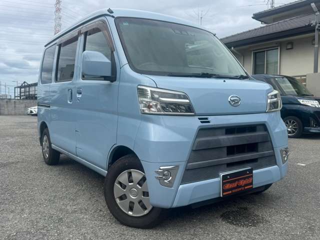 Daihatsu Hijet Cargo 6
