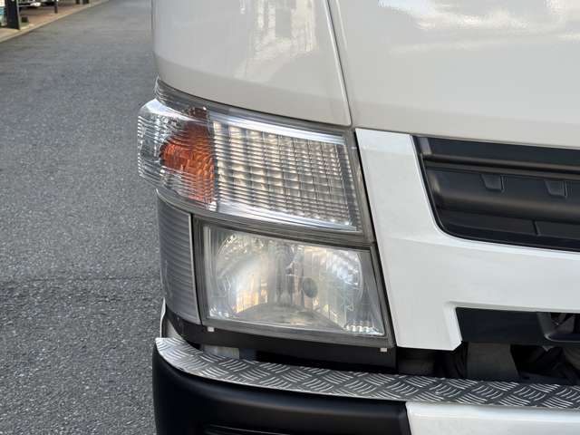 Mitsubishi Fuso Canter 9