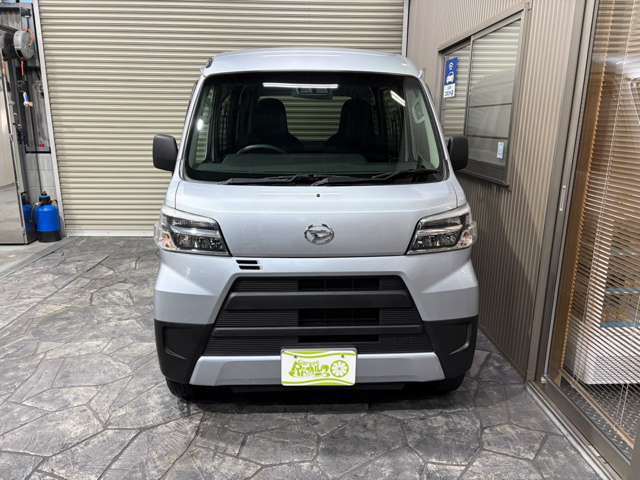 Daihatsu Hijet Cargo 6