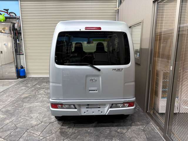 Daihatsu Hijet Cargo 8